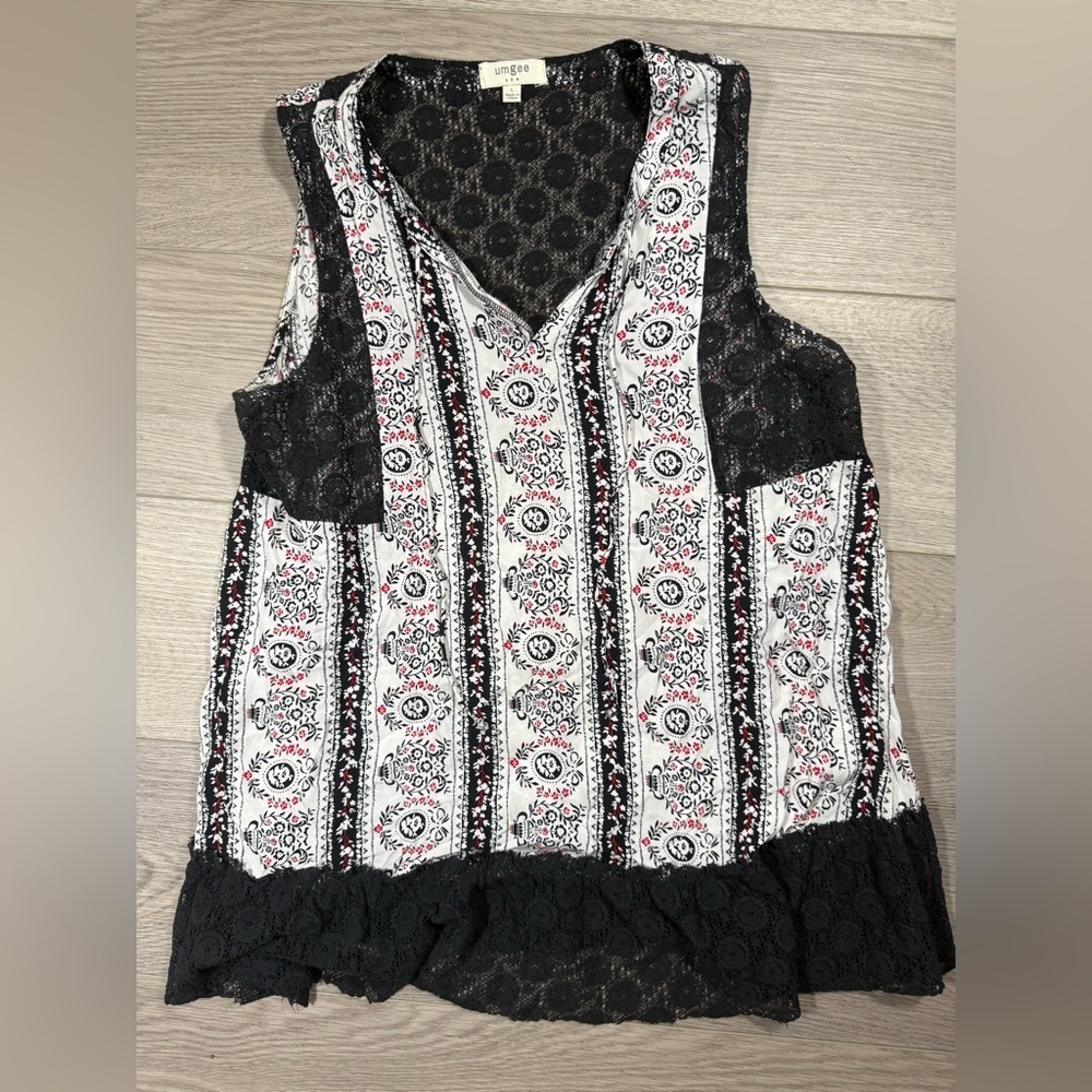 Umgee women’s peasant top black and white size large floral boho